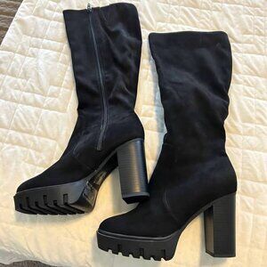 Forever21 Black Faux Suede Lug Boot sz 8 Brand New